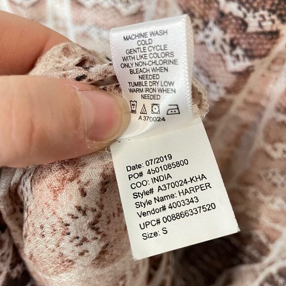 HAUTE HIPPIE Tribe Harper V-Neck Pullover Blouse Snakeskin Size Small EUC - Picture 8 of 11